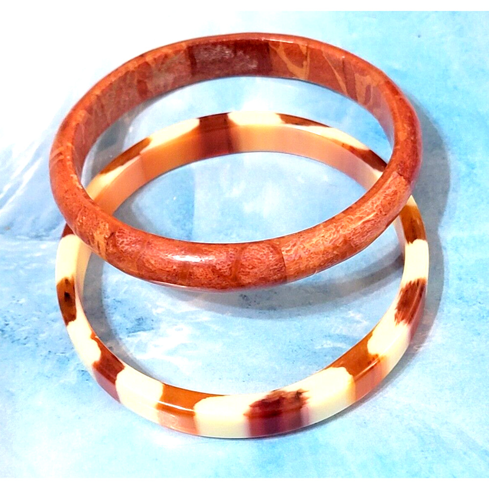 2 Vintage Lucite Bangle Bracelets- Root Beer & White Striped,‎ Marbled MOD bn-2